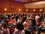 Oltre 500 alunni hanno partecipato alla Giornata dell’Europa al Centro Culturale Grand Hotel Dobbiaco (Foto: USP/Ripartizione Europa)