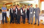 Foto di gruppo degli allievi con i loro docenti al termine della prova pratica per la qualifica 