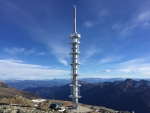 A Malga Guazza è stata installata la torre circolare ricetrasmittente alta 50 metri