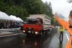 Strada provinciale di Fié: Il primo camioncino in transito sulla nuova arteria stradale proveniente da sud (Foto: USP/A.Mair)