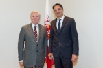 Il coordinatore Pat Cox con il presidente Arno Kompatscher (Foto: USP/ohn)