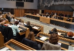 Le donne cambiano la politica: politiche di Tirolo e Alto Adige fanno rete. Qui riunite a Bolzano per la 1a seduta (Foto: USP/M.Pichler)