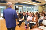 Nei giorni scorsi 16 giovani medici hanno avviato la loro formazione triennale per la qualifica di medici di medicina generale Foto: USP/Ulli Griesser