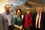 Da sinistra Ewald Moser della pianificazione traffico del Tirolo, l’assessora Ingrid Felipe, Carmen Springer, direttrice dell’Ufficio provinciale pianificazione e trasporto merci, e l’assessor Florian Mussner (Foto: Land Tirol)