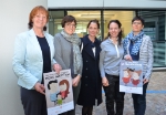 Landesweite Sensibilisierungskampagne zur Adoption vorgestellt:  LRin Martha Stocker, Sabine Krismer, Christiane Mühlhäusler,  Silvia Vidale und Petra Frei (FOTO:LPA/Angelika Schrott)