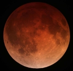 Als rostroter "Blutmond" wird der Mond in der Nacht vom 27. auf 28. September zu sehen sein.