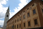 Nachhaltiger Tourismus und Mobilität im UNESCO-Welterbegebiet waren wichtige Punkte auf der Tagesordnung der gestrigen Verwaltungsratssitzung am Sitz der Stiftung Dolomiten UNESCO in Cortina d’Ampezzo.