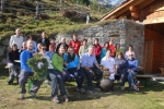 Erfolgreicher Abschluss: 17 angehende Sennerinnen und Senner erhielten ihre Lehrgangs-Zertifikate auf der Unterrieser-Alm in Rein (Gemeinde Sand in Taufers). 