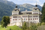 Schloss Wolfsthurn bei Mareit und das darin beherbergte Südtiroler Landesmuseum für Jagd und Fischerei können noch bis 15. November besichtigt werden (FOTO: LPA/Scatà)