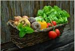 I Criteri Ambientali Minimi prescrivono il ricorso di preferenza ad alimenti di origine vegetale nelle mense pubbliche 